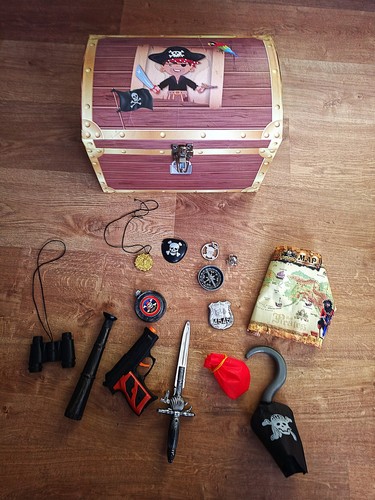 Piratenschatzkiste aus pappe - piratenschatzkiste,